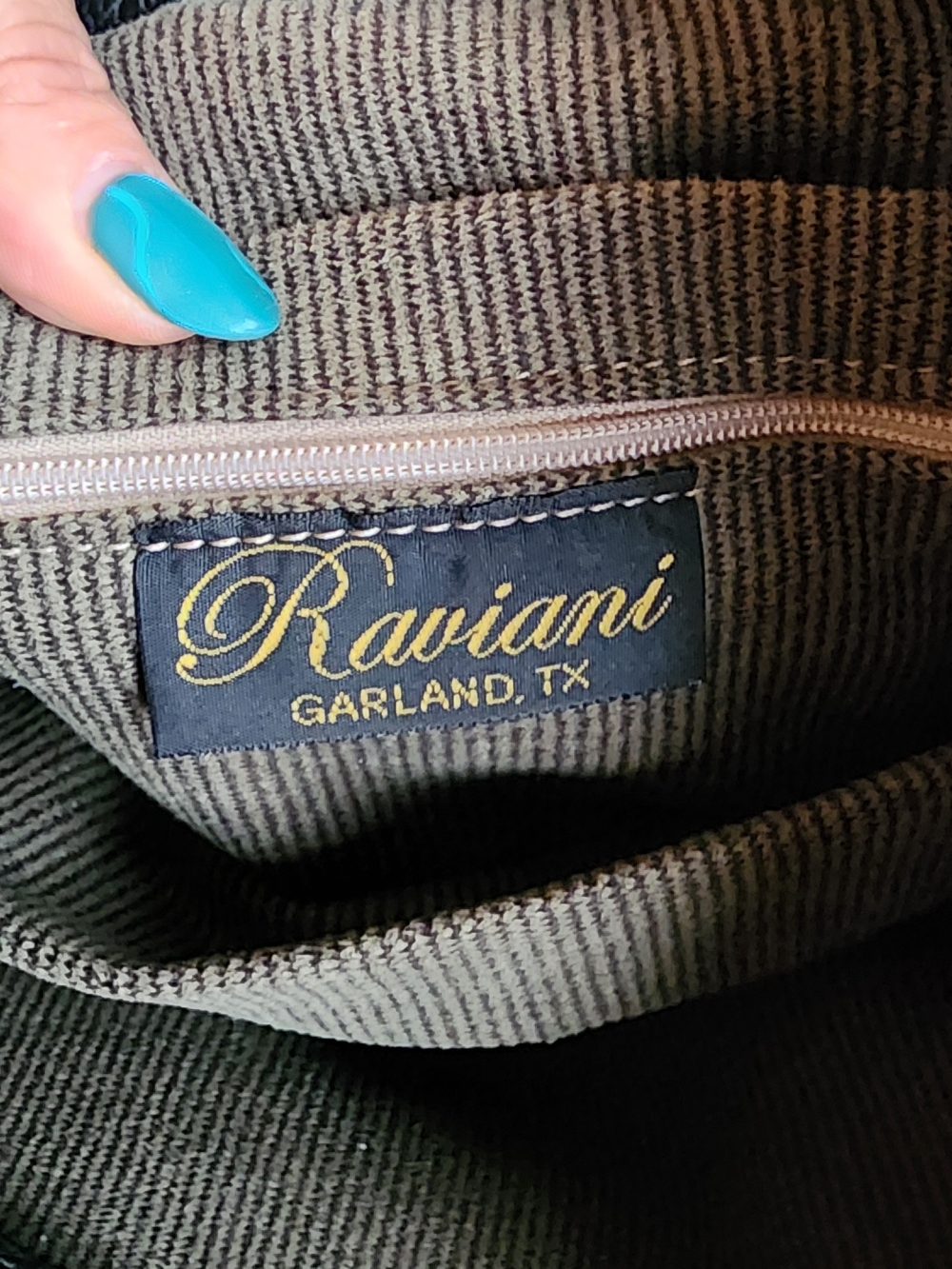 Raviani Black Hair On Studded Chief Handbag NWT - Picture 6 of 6